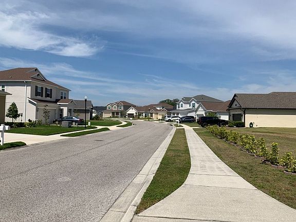 4th image of 4866 Rolling Green Dr