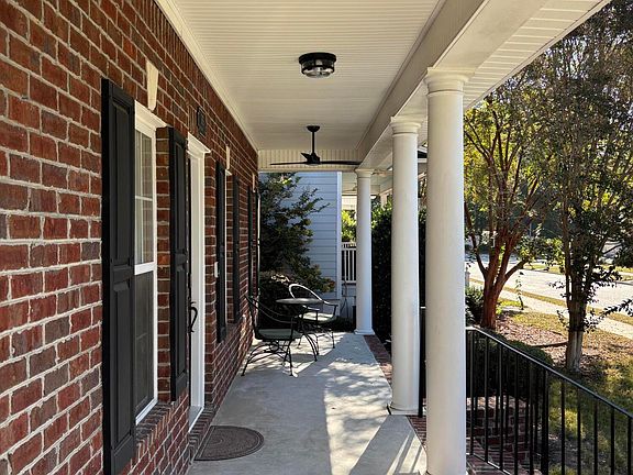 2nd image of 3113 Mayflower Ln