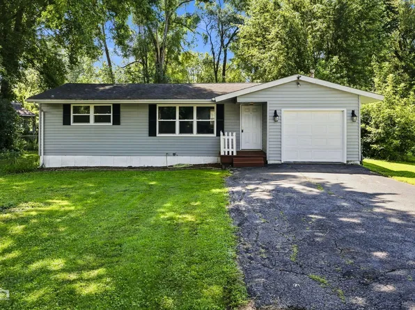 4515 Willow Ln, McHenry, IL 60050