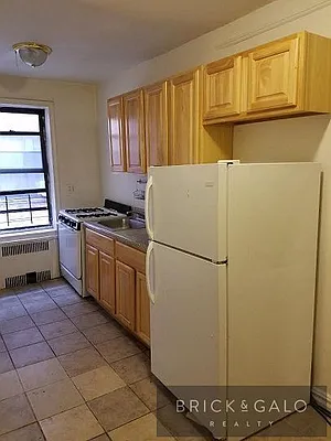 Rented by BRICK & GALO REALTY CORP | media 10