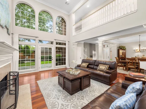 13818 Senca Park Dr, Houston, TX 77077