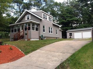 8 Cedar Rd, Shrewsbury, MA 01545