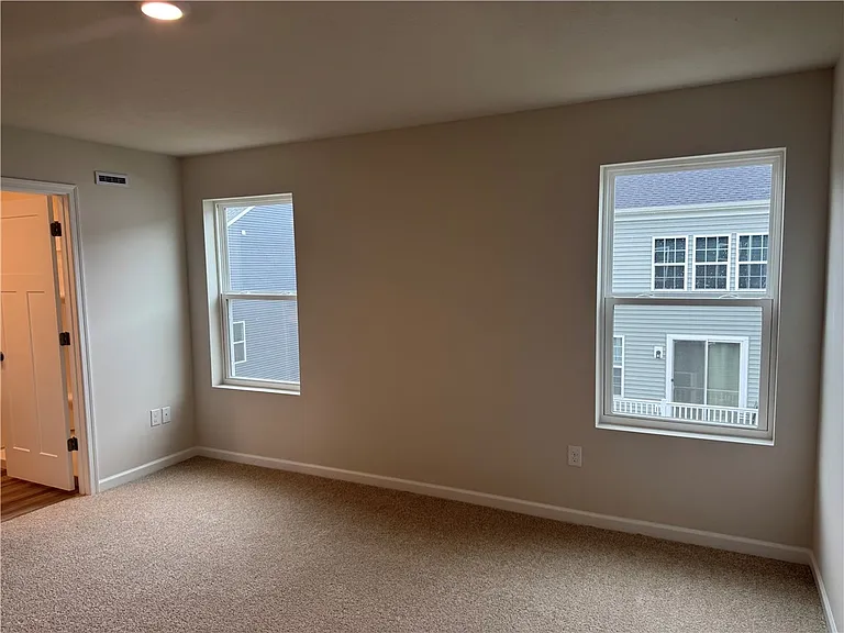 315 Alliance Dr — Photo 26