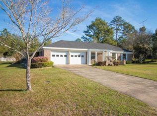 102 W English St, Samson, AL 36477