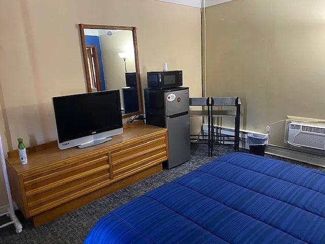 Studio, 450 sqft, $955 — Photo 4