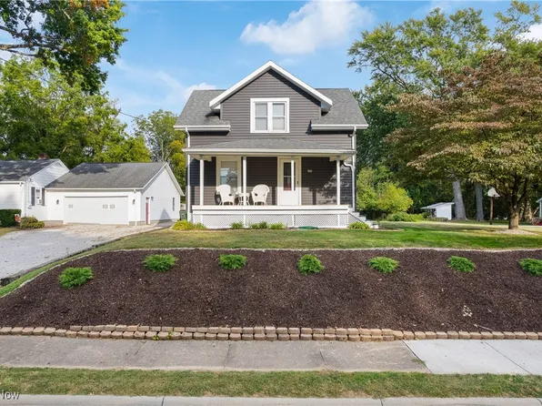 360 Woodside Ave NE, North Canton, OH 44720