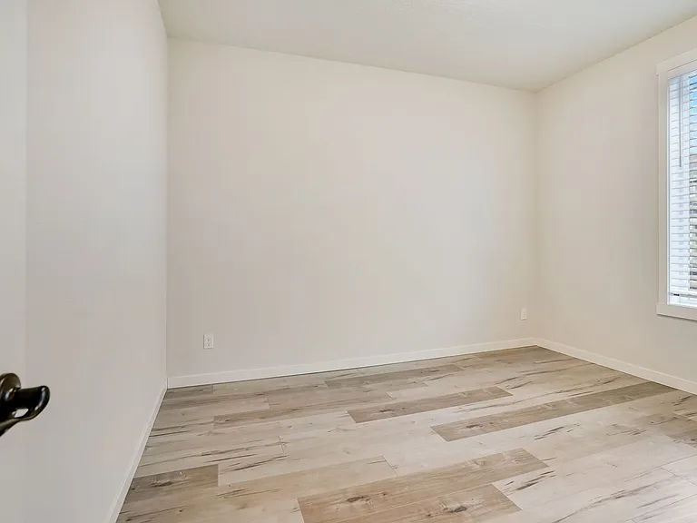 5150 Constellation Ave NE — Photo 29
