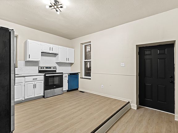 3rd image of 2834 Mount Pleasant St