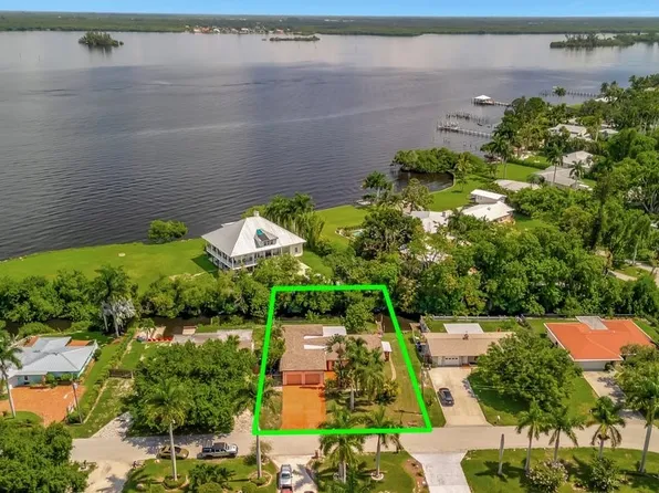 4143 E River Dr, Fort Myers, FL 33916