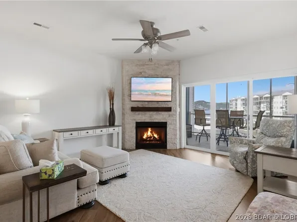 151 Upper Monarch Cove Dr Unit 3B, Lake Ozark, MO 65049