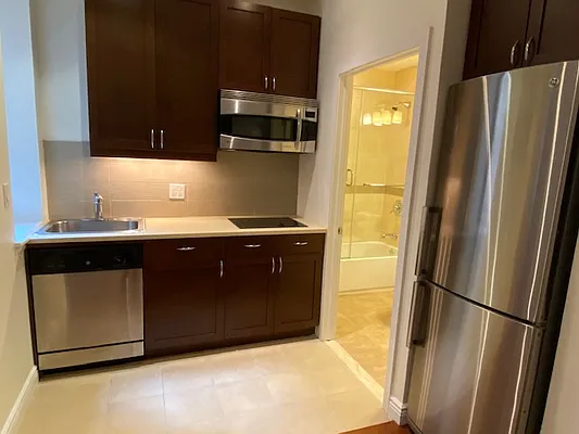 Rented by REAL New York | media 18