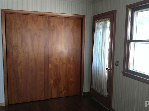 4th image of 523 N Galena Ave