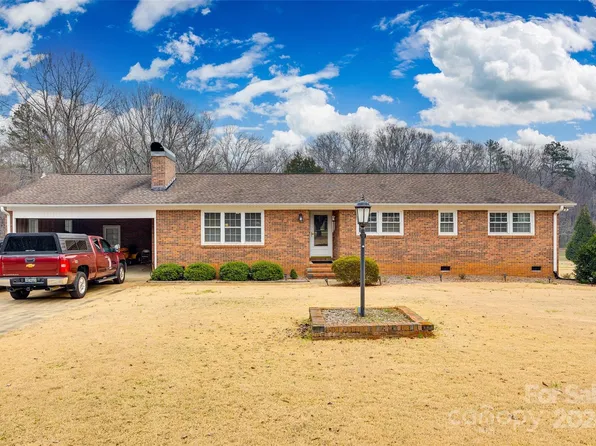 956 Oak Hill Ct, York, SC 29745