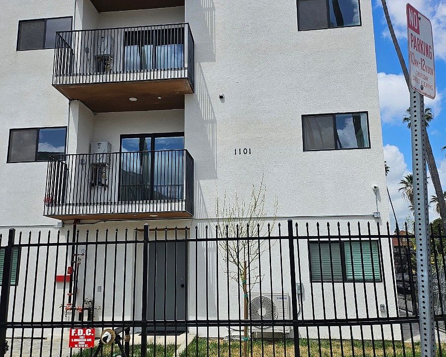 1st image of 1101 Magnolia Ave