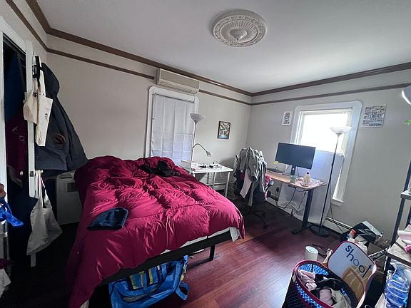 4th image of 32 Fairmont Ave #2R