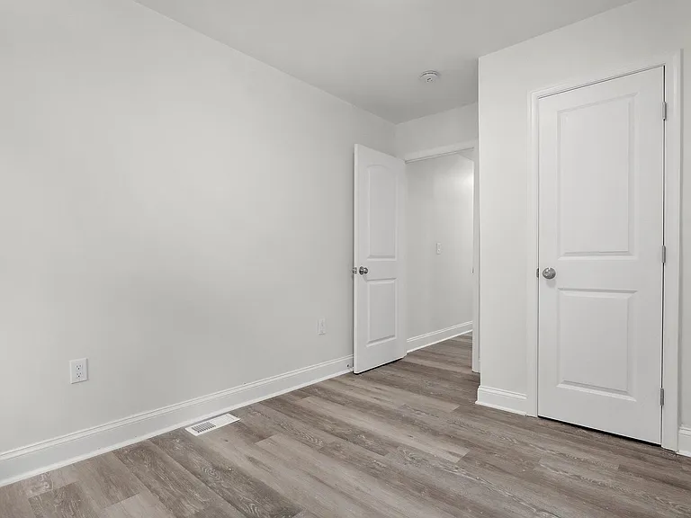 2412 Francis St — Photo 8