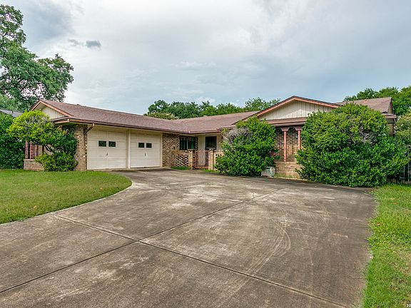 2nd image of 607 AMISTAD BLVD