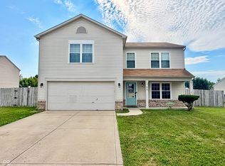 765 Yellowwood Dr, Greenwood, IN 46143