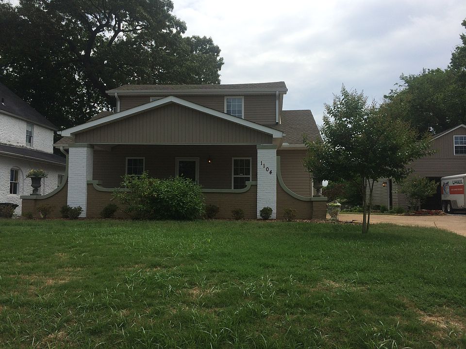 1st image of 1104 Wood Ave