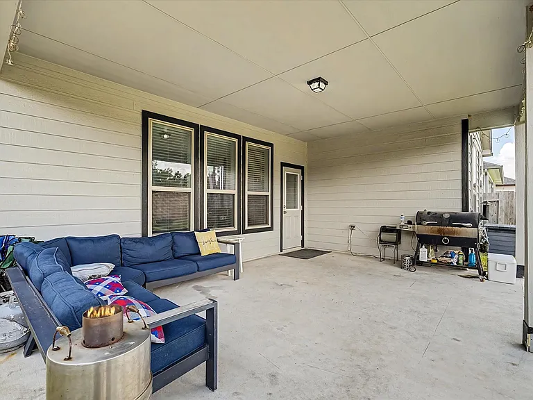 18307 Windy Knoll Way — Photo 33