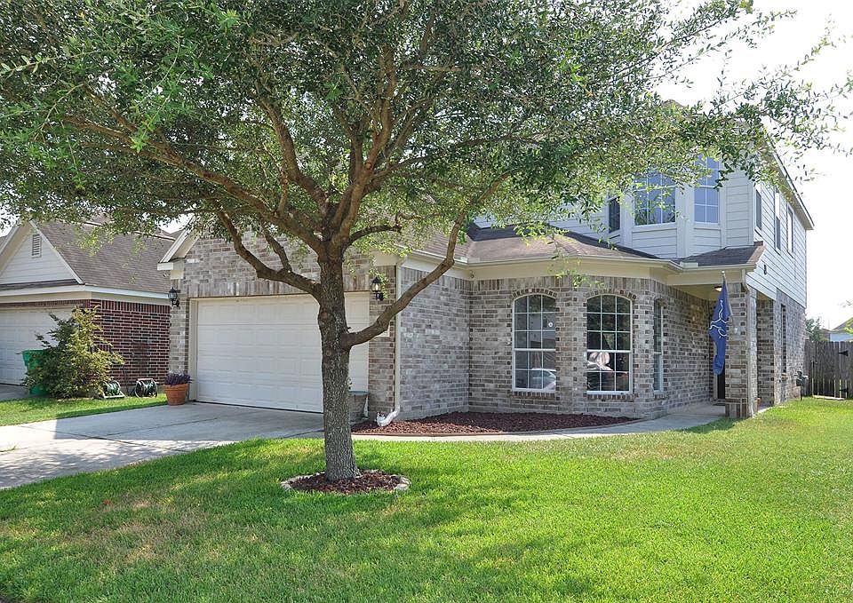 1st image of 18427 Fir Hollow Cir