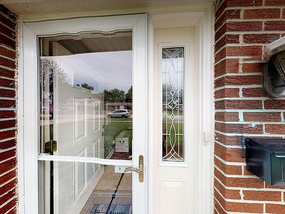 4th image of 8063 Olivia Ln