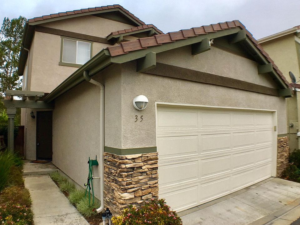1st image of 35 Tuolumne Way