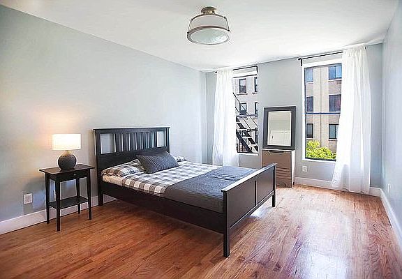 4th image of 58 E 130th St APT 4