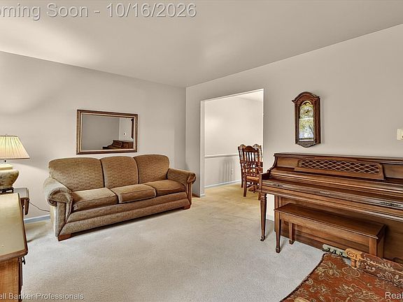 4th image of 204 Dutch Mill Dr