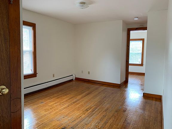 Living room to front bedroom