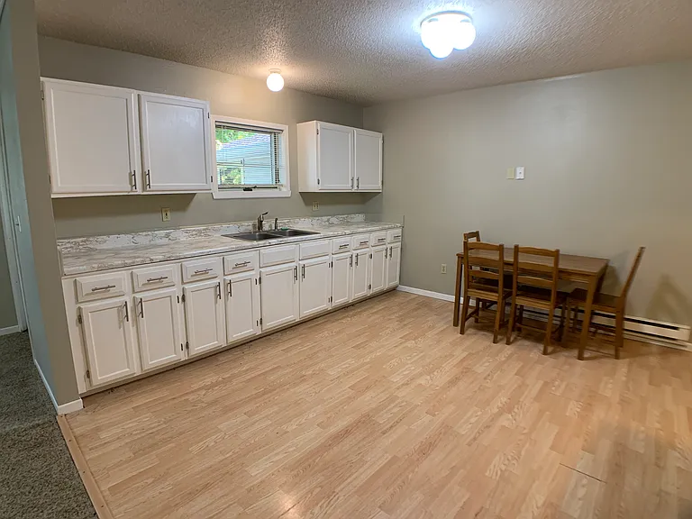 Apt202(2) - Kitchen(2)_12072020