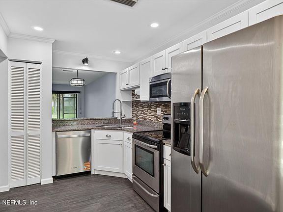 5th image of 7701 BAYMEADOWS Circle W #1074