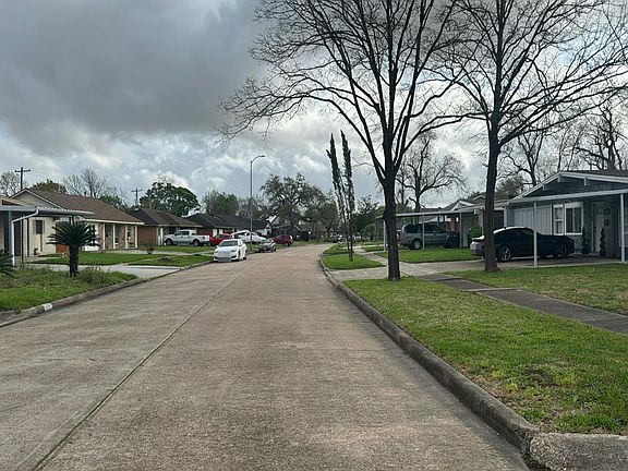 4th image of 903 Arvana St