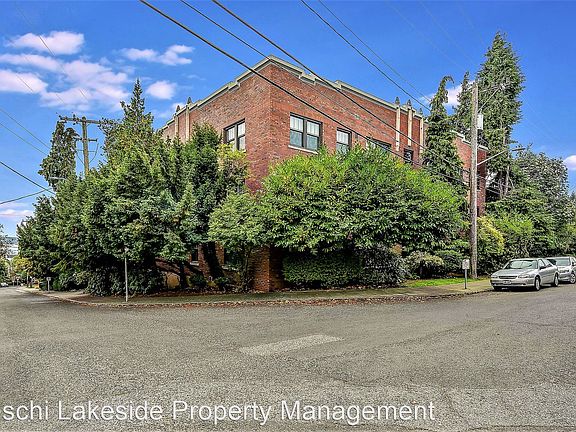 4th image of 921 1st Ave W #305
