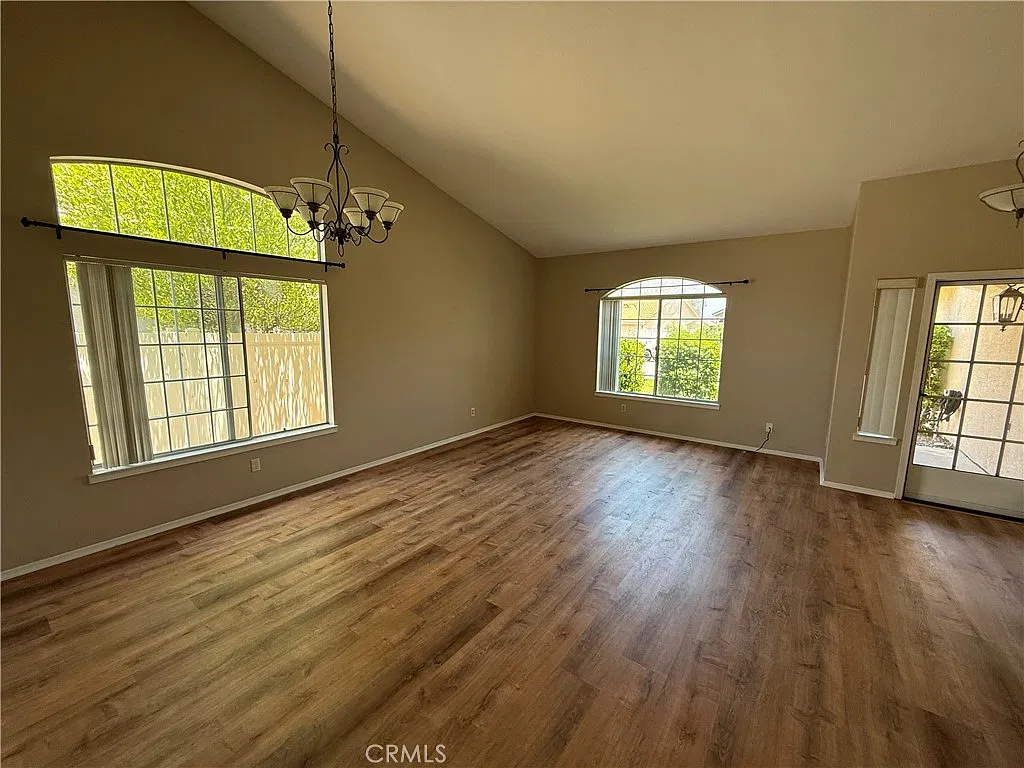 3 bed, 1664 sqft, $3,000 — Photo 2