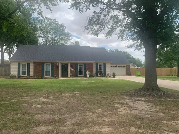 1106 Oliver St, Stuttgart, AR 72160
