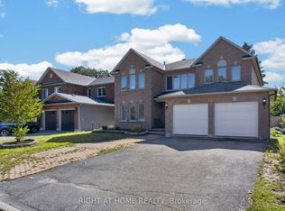 12 Baslaw Dr, Ottawa, ON K1G5J8