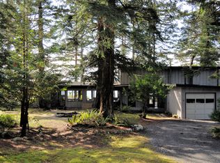 3867 Legoe Bay Rd, Lummi Island, WA 98262