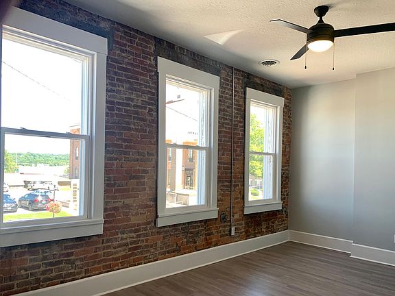 4th image of 213 E Main St #B