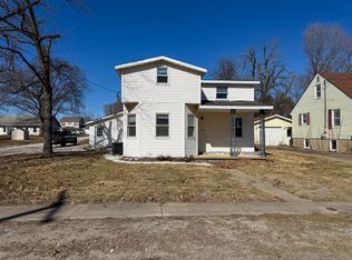 209 W Washington St, Athens, IL 62613