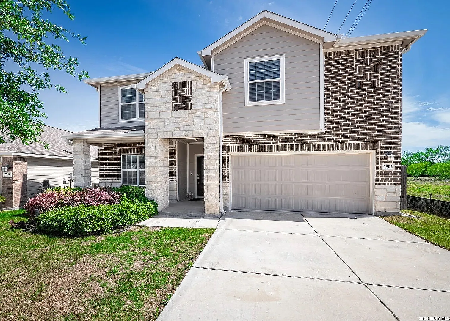 Room in 7 Bedroom Home in New Braunfels — Photo 1