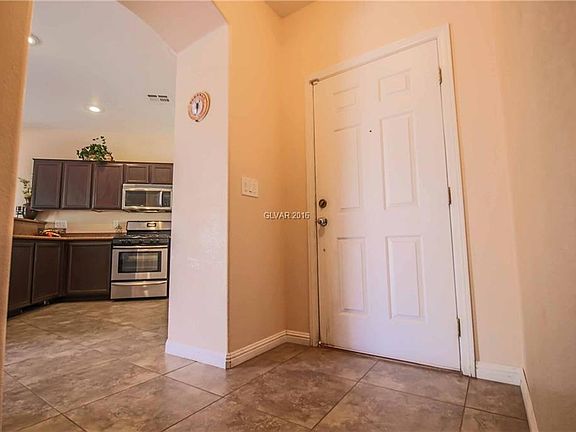 3rd image of 6556 Kenya Springs St