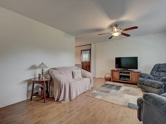 4th image of 1433 Mount Vista Dr