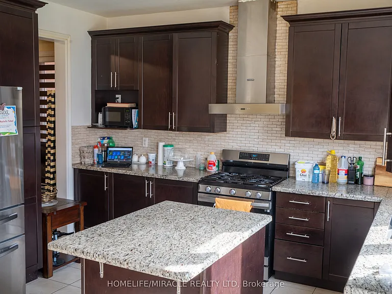 32 Kilkarrin Rd W — Photo 5