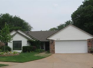 3217 Crown Feathers Dr, Edmond, OK 73013