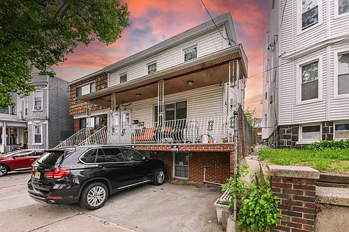 26 Charles St #1 Photo 1