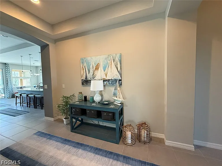 3916 King Edwards St — Photo 8