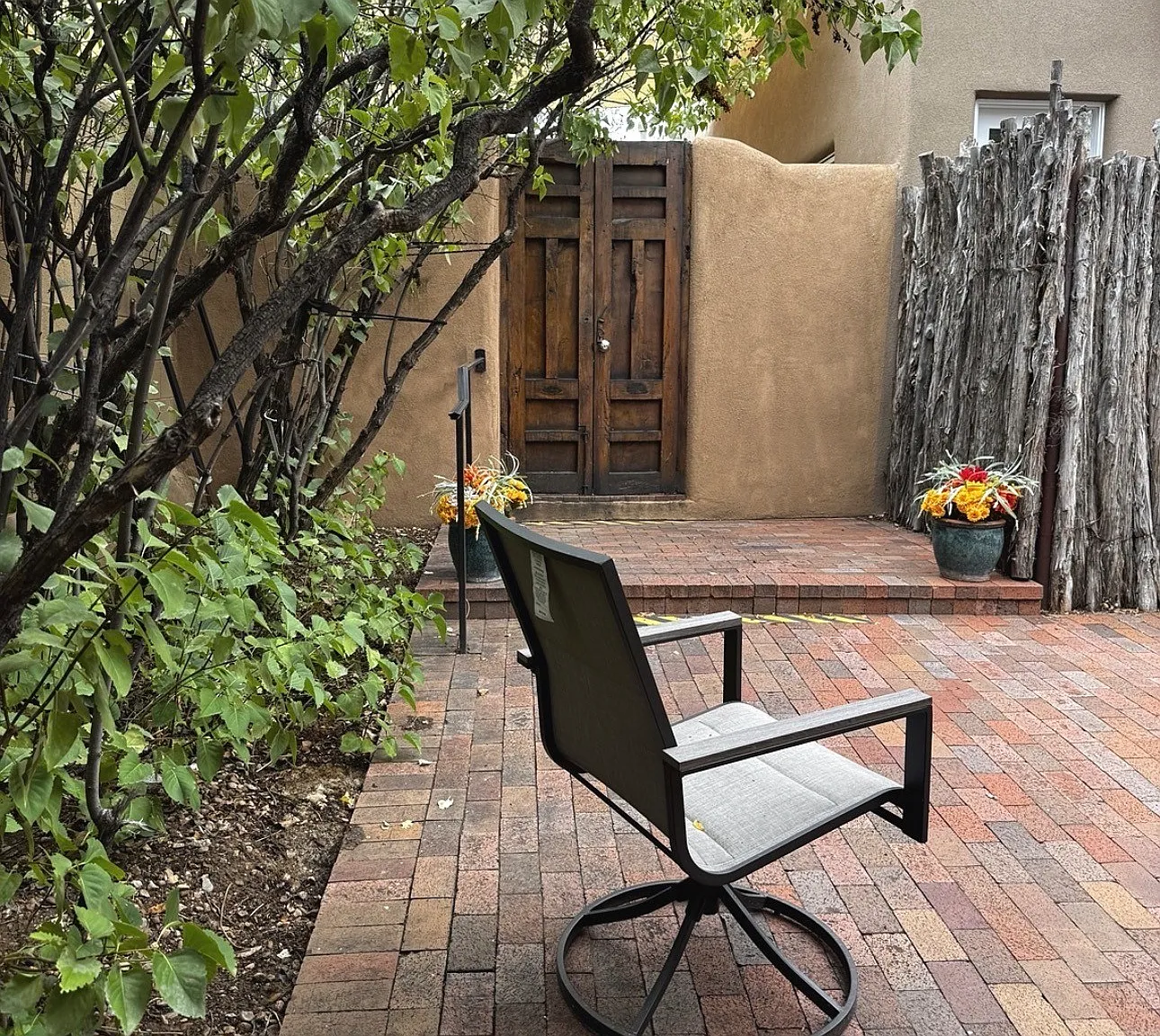 3 bed, 2.0 bath, 1428 sqft, $3,650 — Photo 4