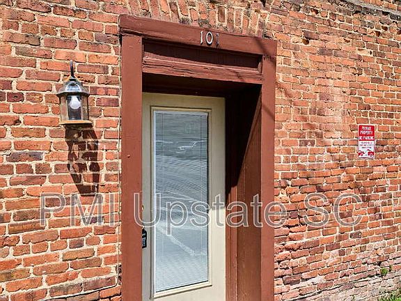 2nd image of 101 Silver St #101