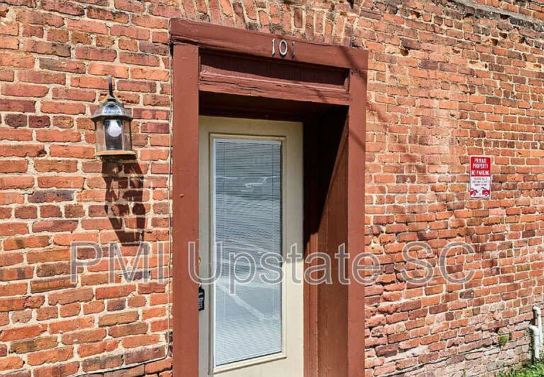 101 Silver St #101 — Photo 2